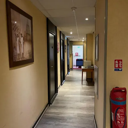 Hotel De L'europe 3*